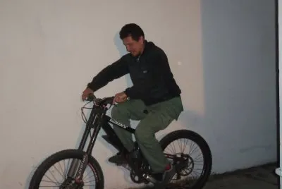 con la bici de maxi