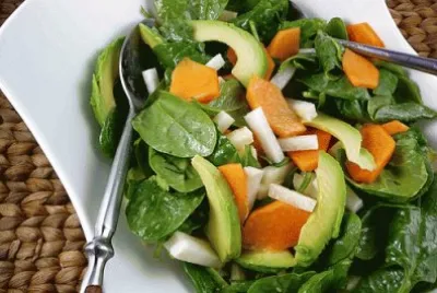 spinach persimmon salad