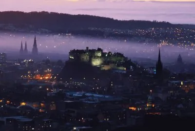 פאזל של Purple Haze Over Edinburgh Castle