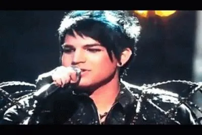 its adam lambert singing with kiss