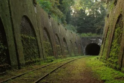 abandoned RR