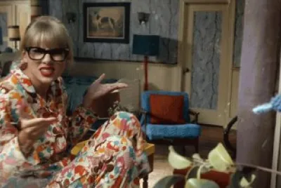 taylor swift we are never getting back together