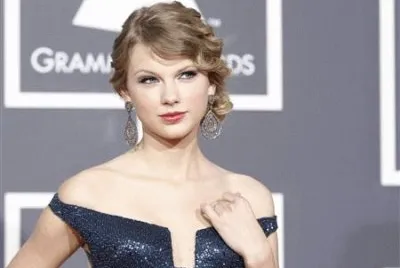 taylor swift at the grammys