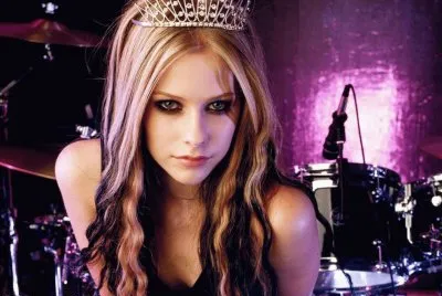 its of avril lavgine going 2 random places and being with people