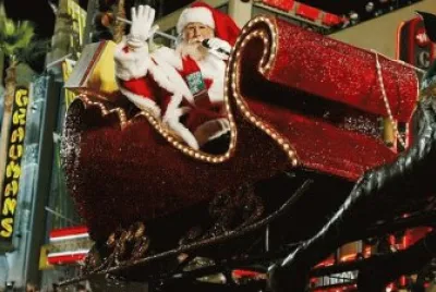Christmas Parade Santa-Hollywood