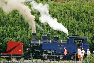ferrocatrenes