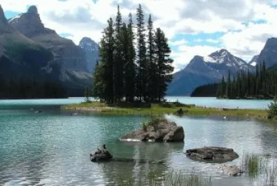 Spirit Island Jasper Nat. Park  Canada