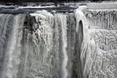 Frozen Niagara Falls january 2014