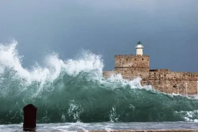 Huge Wave around the Lighthouse