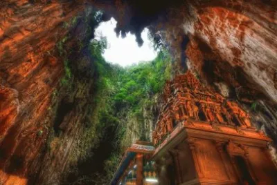 פאזל של batu temple cave