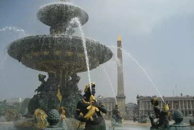PARIS: PLACE CONCORDE