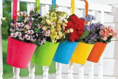 Flores nos Baldes