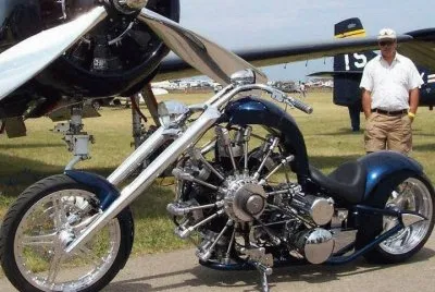 Moto Custom - 1