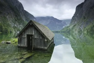 פאזל של CabaÃ±a en un lago de Alemania