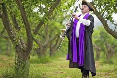 Musical Plum Charmer-Pershore, UK