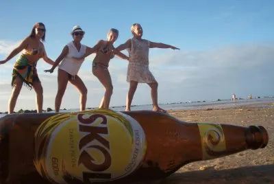 Morettinha amigas Skol