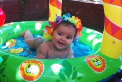En la piscina