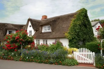 Cottage in the UK jigsaw puzzle