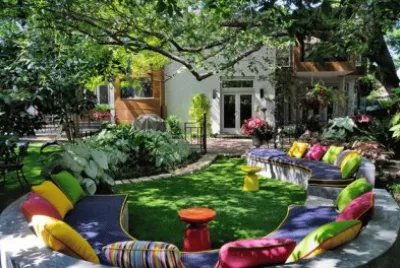 Jardim e Almofadas