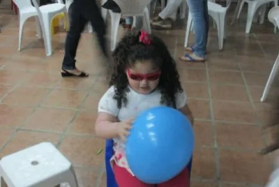 Con su globo jigsaw puzzle