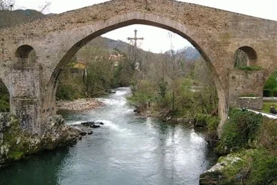 Cangas de OnÃ­s (Asturias) jigsaw puzzle
