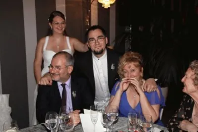Los novios con los padres de ella