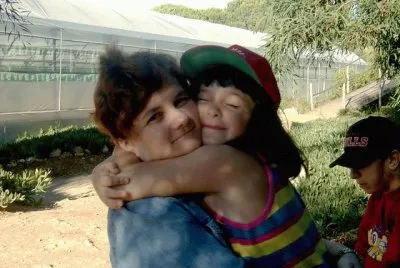 Un abrazo a su tia (yo)
