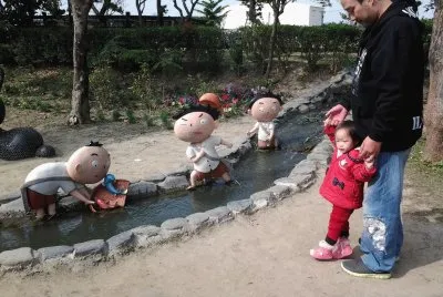å½¤å½¤å’Œçˆ¸æ¯”
