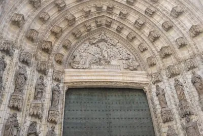 puerta catedral de sevilla