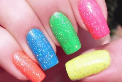 Unhas coloridas