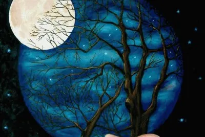 luna con arbol