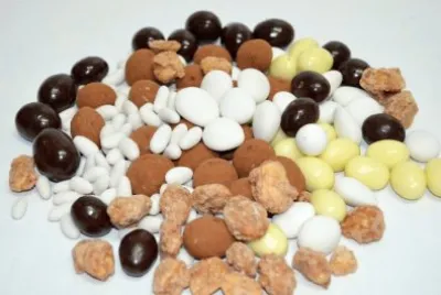 Peladillas y piÃ±ones que buenoo jigsaw puzzle