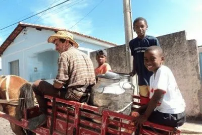 - Itapecirica cento oeste de Minas