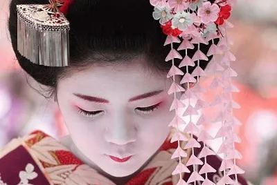 Glamorous Geisha Girl-Japan
