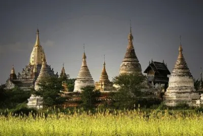 A few of the more than 2000 Temples in Bagan