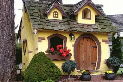 Typical House Vancouver Island jigsaw puzzle