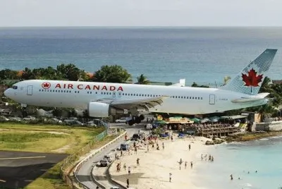 Landing at Juliana apt. Sint Maarten Antilles