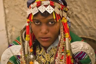 Lybian woman in traditional clothes jigsaw puzzle