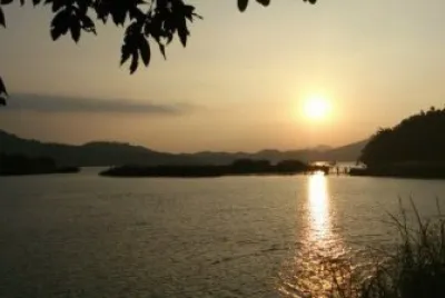 æ—¥æœˆæ½­
