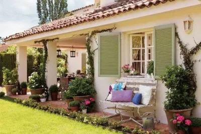 Pretty Vintage Outdoor Decorating