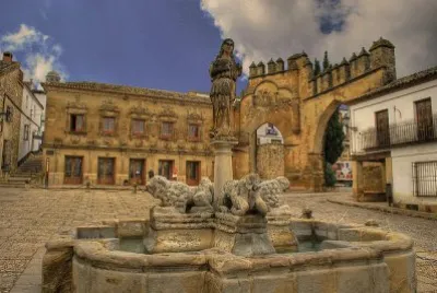 פאזל של plaza de los leones baeza