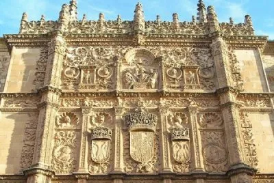 פאזל של puerta universidad buscar la rana