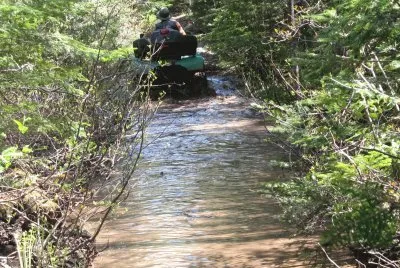 4-wheel ..swimming... on swampy trail