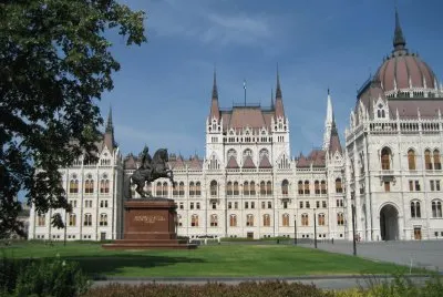 PARLAMENTO