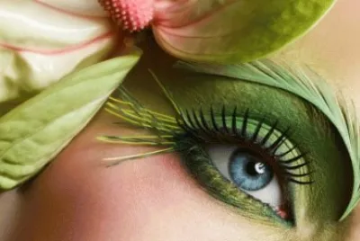 Green colored Eye jigsaw puzzle