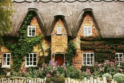 Cottage jigsaw puzzle