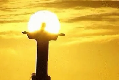 - cristo,( Rio de Janeiro- Brasil)