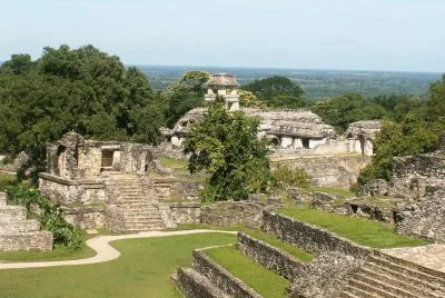 PYRAMIDE