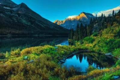 MontaÃ±as y lago