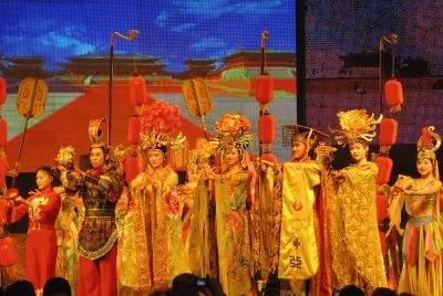 spectacle jigsaw puzzle